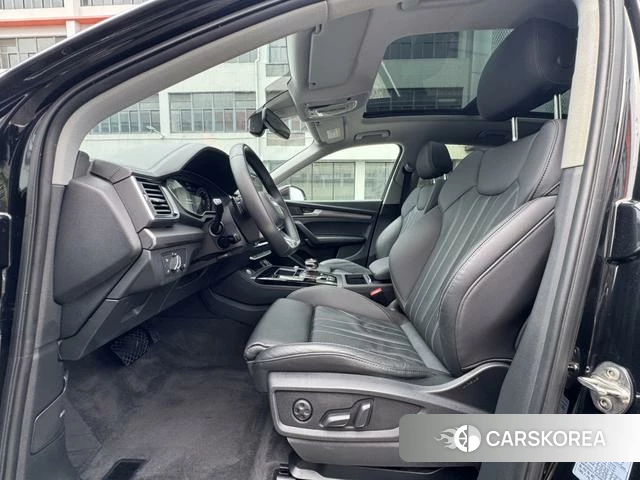 Audi Q5L 2022 Черный из Китая, фото 4