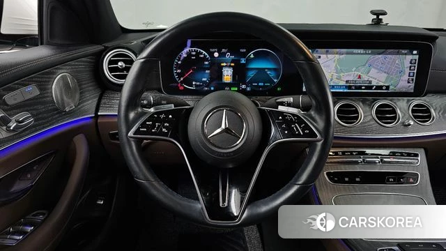 Mercedes-Benz E-Class W213 2022 Белый из Кореи, фото 4