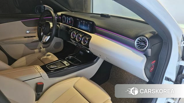Mercedes-Benz A-Class W177 2024 Белый из Кореи, фото 4