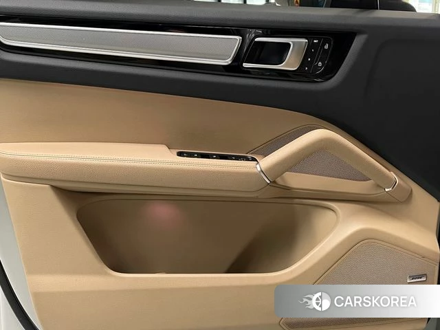 Porsche Cayenne (PO536) id 4942168 из Кореи 4