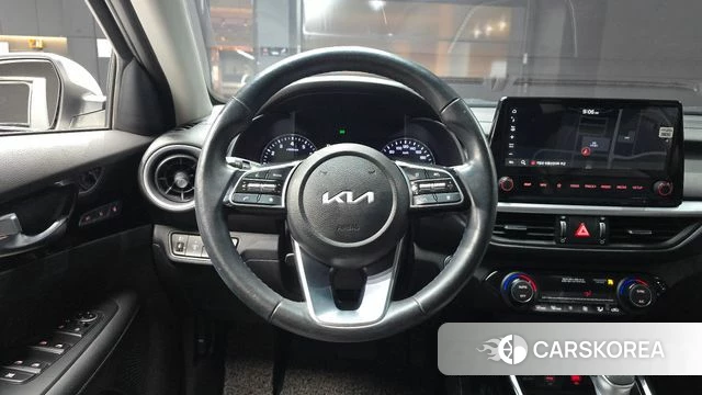 Kia The New K3 2nd generation 2022 Белый из Кореи, фото 4