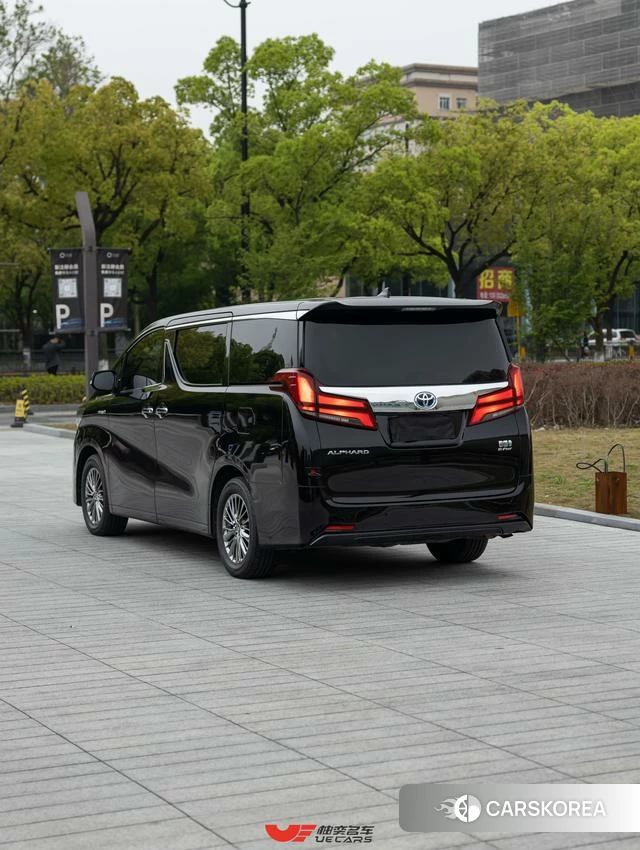 Toyota Alphard 2023 Черный из Китая, фото 4