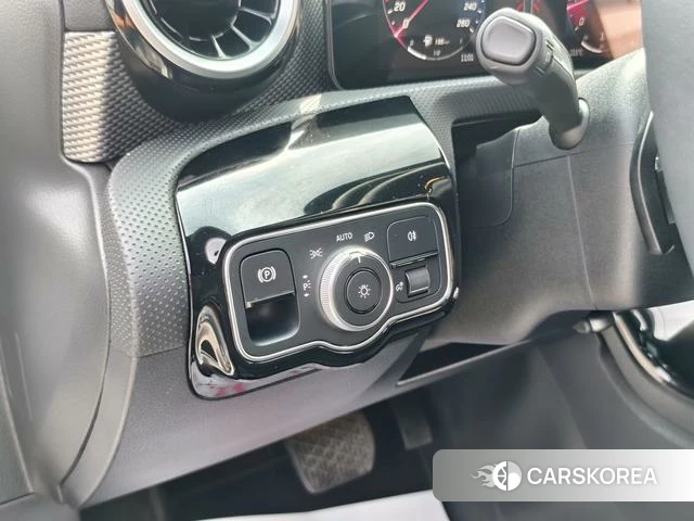 Mercedes-Benz A-Class 2023 Белый из Китая, фото 4