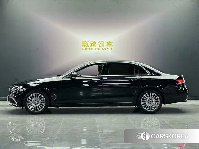 Mercedes-Benz E-Class 2023 Черный из Китая, фото 4