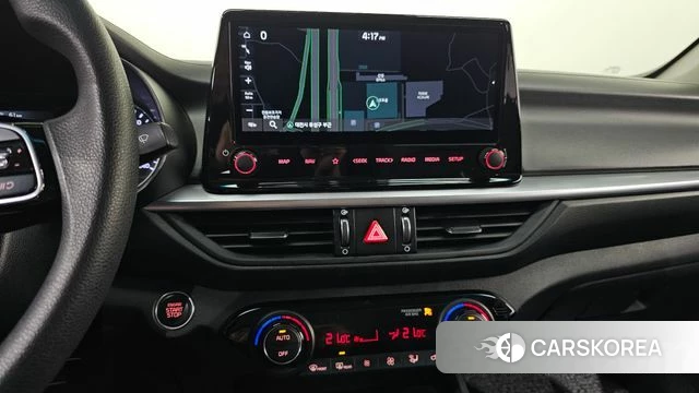 Kia The New K3 2nd generation 2021 Белый из Кореи, фото 4