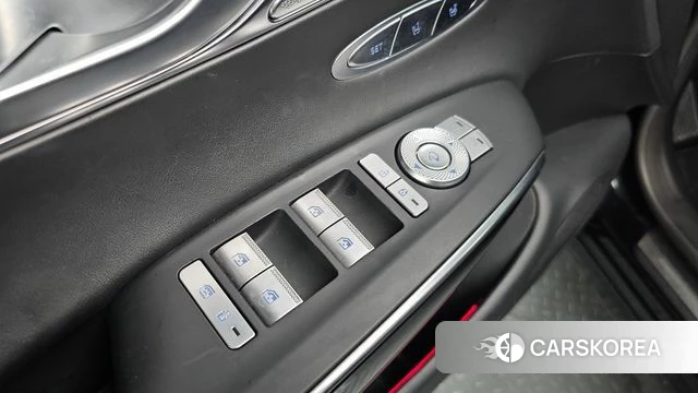 Genesis GV70 2021 Черный из Кореи, фото 4