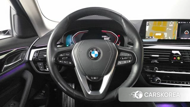 BMW 5 Series (G30) 2020 Белый из Кореи, фото 4