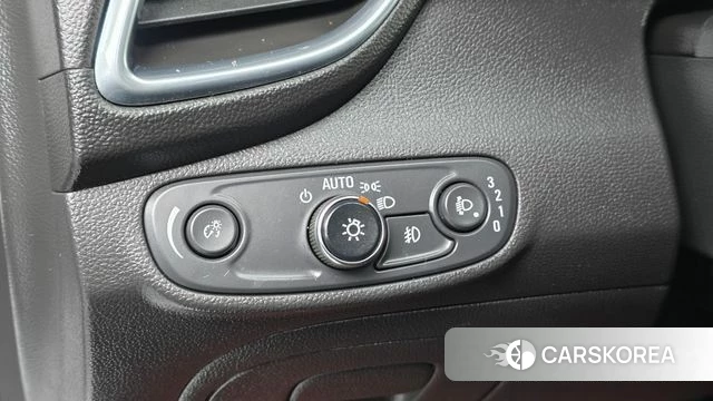 Chevrolet (GM Daewoo) The New Trax 2018 Белый из Кореи, фото 4