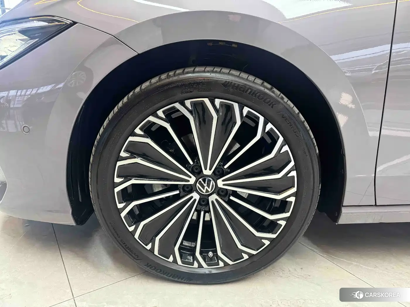 Volkswagen Passat 2024 Silver/gray из Китая, фото 4