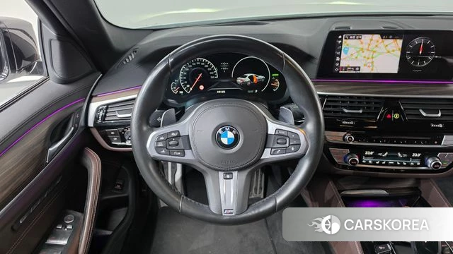 BMW 5 Series (G30) 2019 Белый из Кореи, фото 4