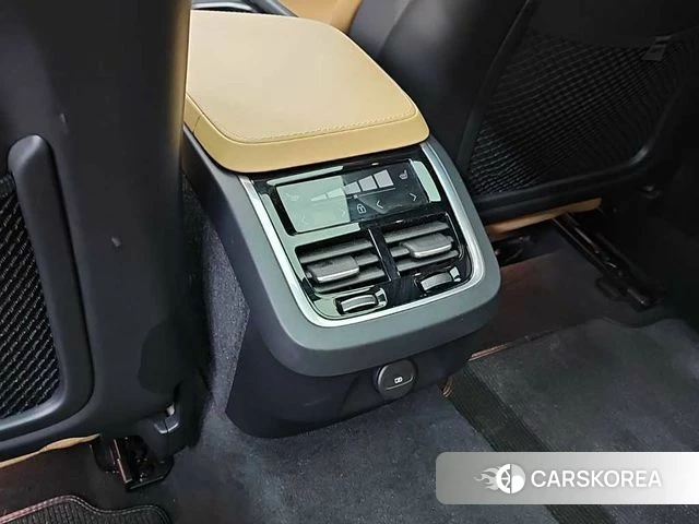 Volvo V90 Cross-Country 2024 Белый из Кореи, фото 4