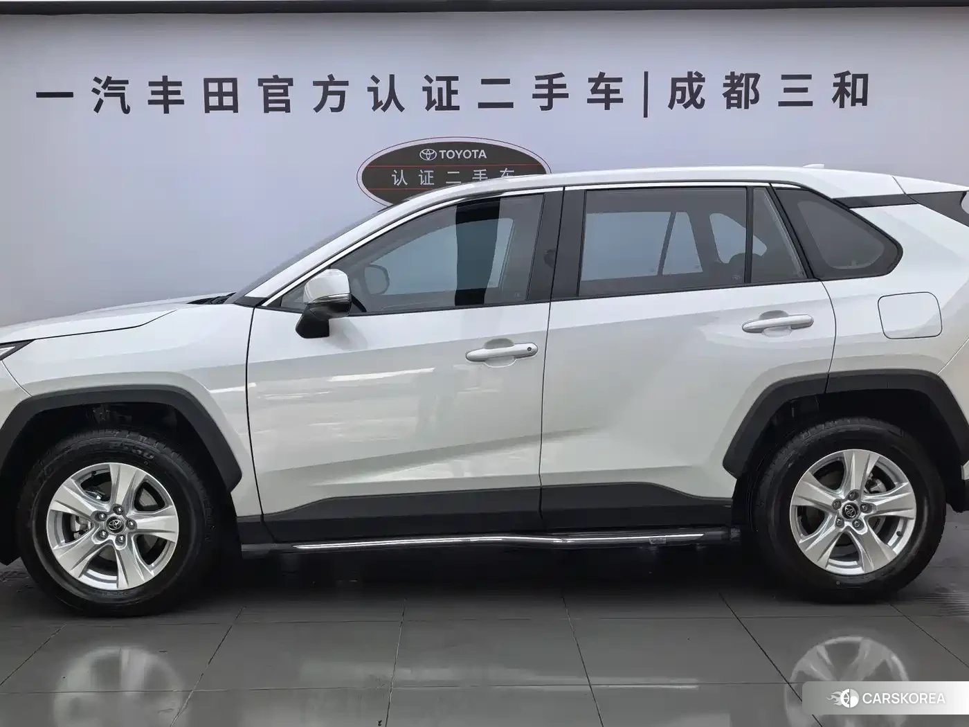 Toyota RAV4 2025 Белый из Китая, фото 4