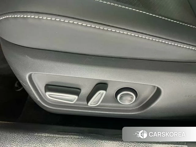 Toyota Camry 2024 Белый из Китая, фото 4