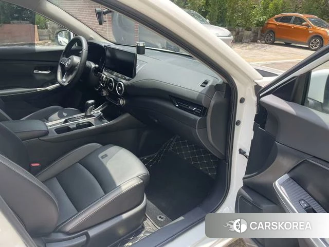 Nissan Sylphy 2024 Белый из Китая, фото 4