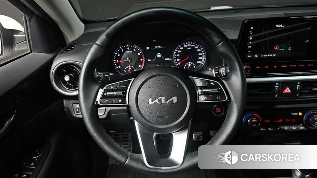 Kia The New K3 2nd generation 2024 Белый из Кореи, фото 4