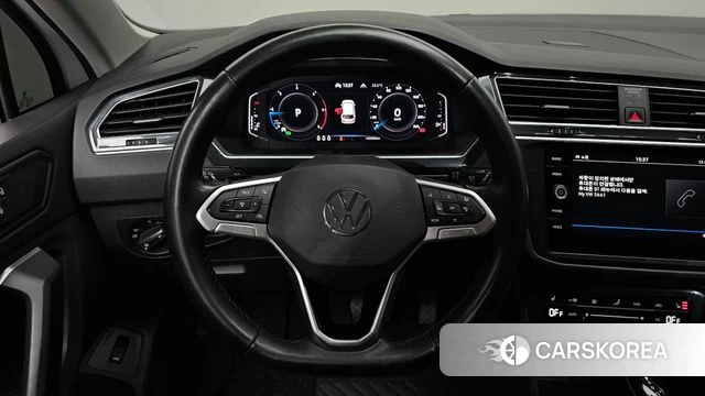 Volkswagen Tiguan second Generation 2021 Белый из Кореи, фото 4