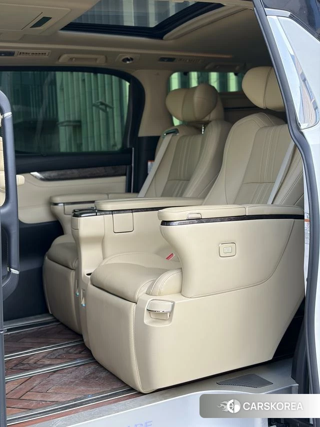 Toyota Vellfire 2021 Белый из Китая, фото 4