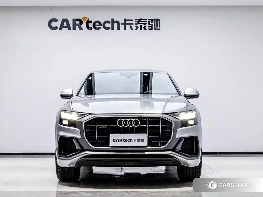 Audi Q8 2020 Silver/gray из Китая, фото 4