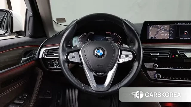 BMW 5 Series (G30) 2020 Белый из Кореи, фото 4