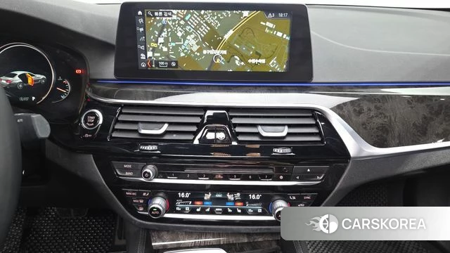 BMW 5 Series (G30) 2018 Серый из Кореи, фото 4