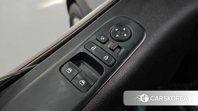 Hyundai Staria 2023 Серый из Кореи, фото 4
