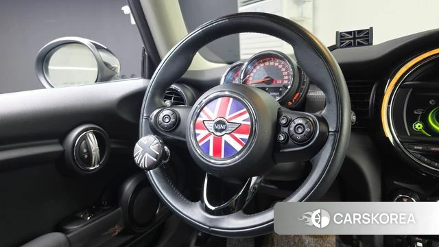 Mini Cooper D 2018 Темно-зеленый из Кореи, фото 4