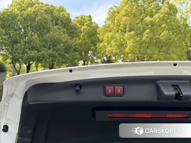 Mercedes-Benz C-class 2024 Белый из Китая, фото 4