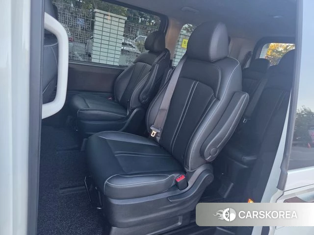 Hyundai Staria 2021 Белый из Кореи, фото 4