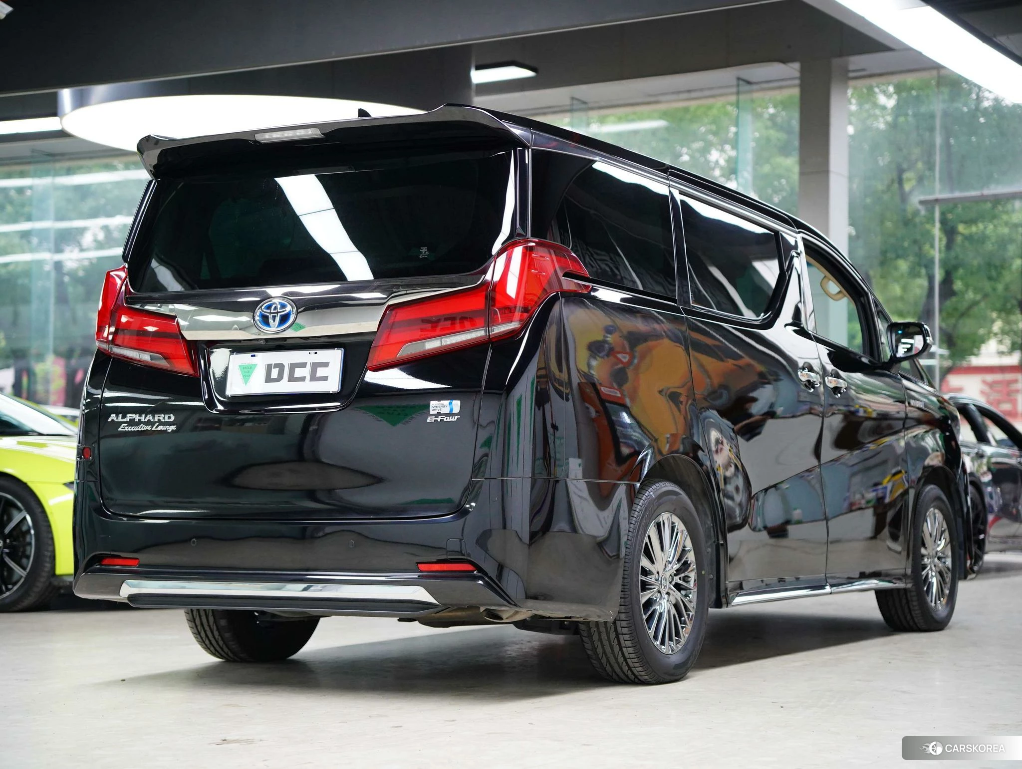 Toyota Alphard 2022 Черный из Китая, фото 4