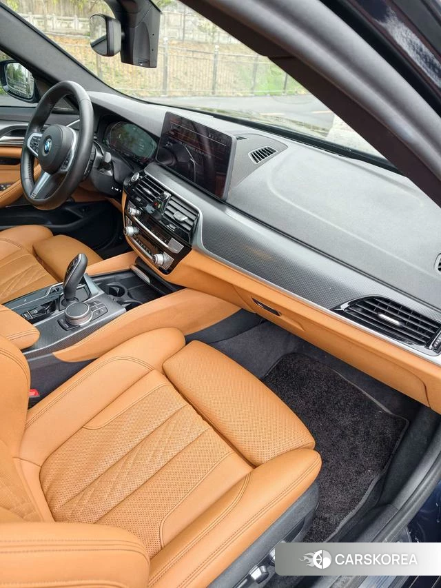 BMW 5 series 2021 Черный из Китая, фото 4