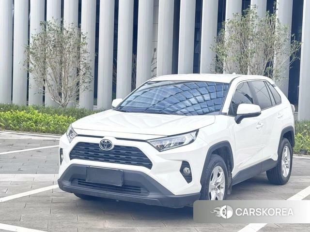 Toyota RAV4 2020 Белый из Китая, фото 4