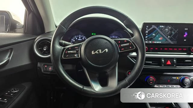 Kia The New K3 2nd generation 2021 Белый из Кореи, фото 4