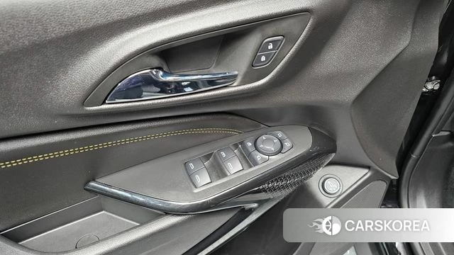 Chevrolet (GM Daewoo) Trax Crossover 2024 Черный из Кореи, фото 4