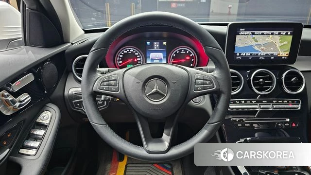 Mercedes-Benz C-Class W205 2018 Белый из Кореи, фото 4