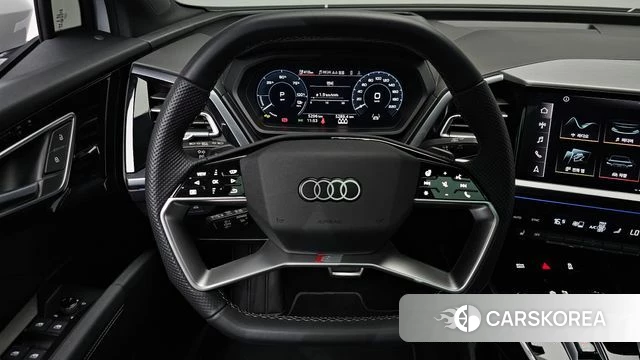 Audi Q4 e-Tron (F4) 2026 Белый из Кореи, фото 4