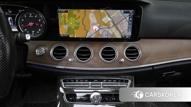 Mercedes-Benz E-Class W213 2018 Серебристо-серый из Кореи, фото 4