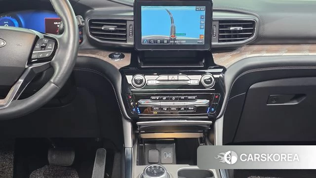 Ford Explorer 6th Generation 2022 Белый из Кореи, фото 4