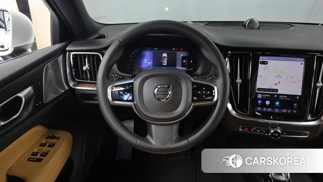 Volvo S60 3rd generation 2023 Белый из Кореи, фото 4