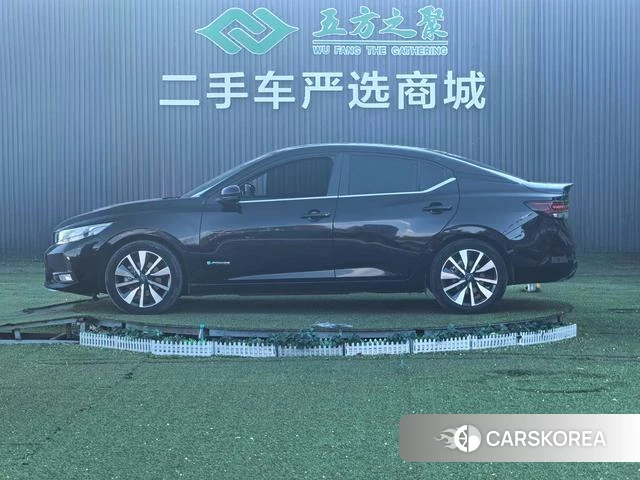 Nissan Sylphy 2023 Черный из Китая, фото 4