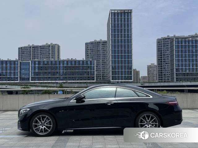 Mercedes-Benz E-Class 2023 Зеленый из Китая, фото 4