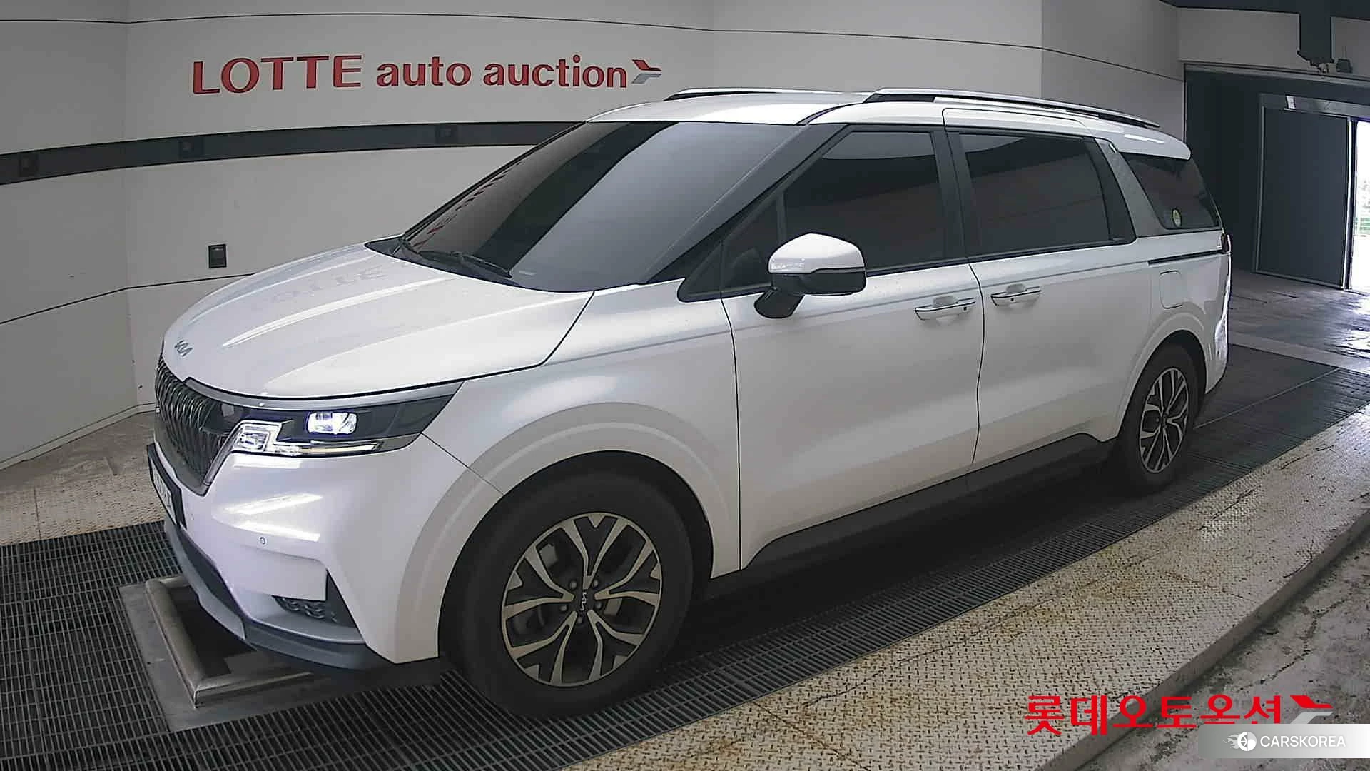 Kia Carnival 2022 Snow White Pearl (optional) из Кореи, фото 4