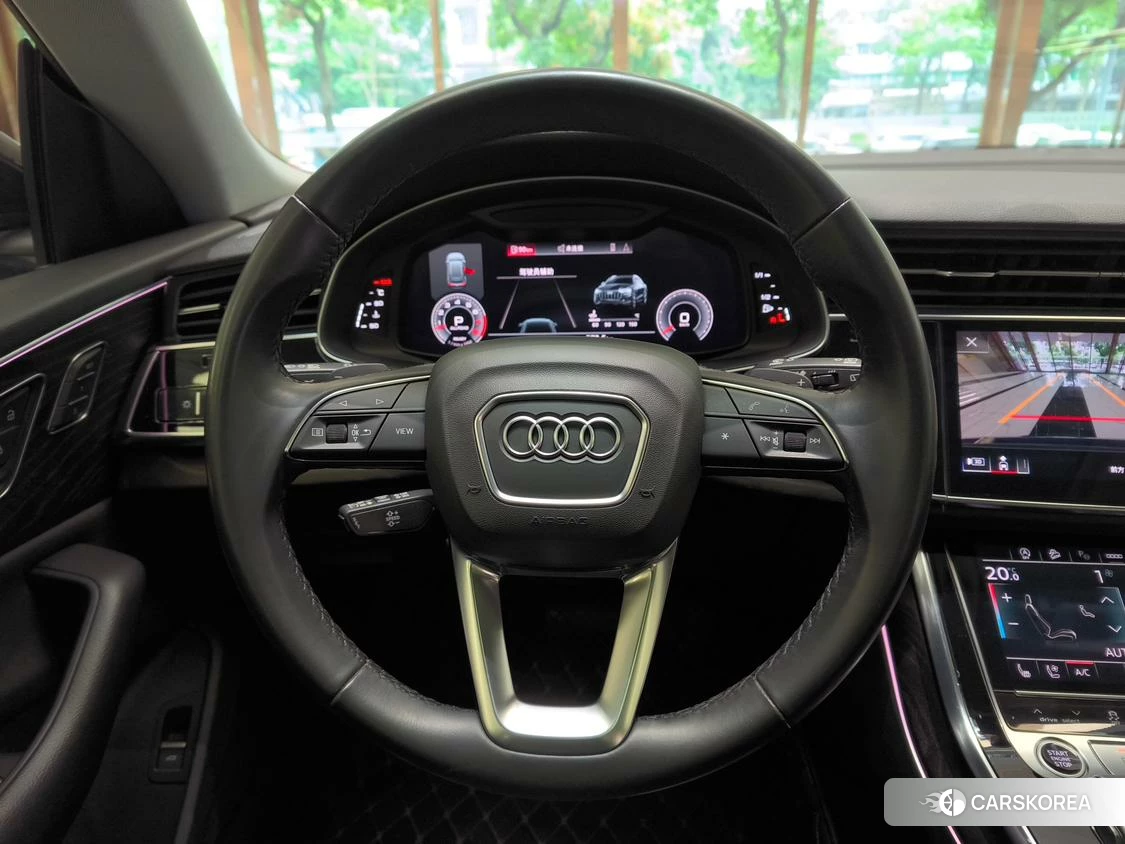 Audi Q8 2021 Черный из Китая, фото 4