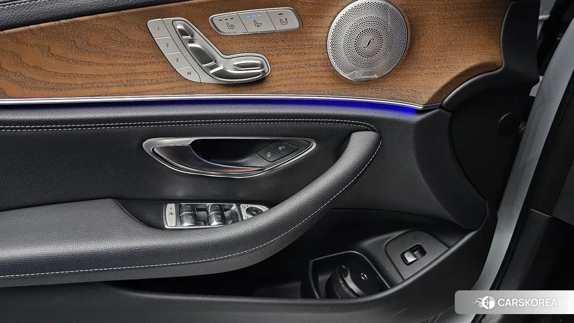 Mercedes-Benz E-Class W213 2019 Серебристо-серый из Кореи, фото 4