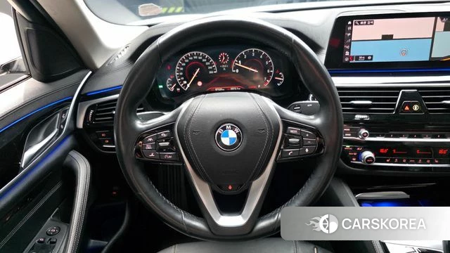 BMW 5 Series (G30) 2019 Белый из Кореи, фото 4