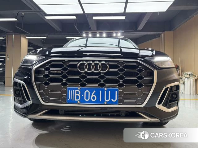 Audi Q5L 2022 Черный из Китая, фото 4