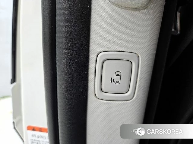 Hyundai Staria 2021 Белый из Кореи, фото 5