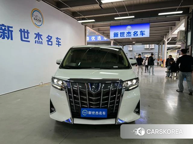 Toyota Alphard 2021 Белый из Китая, фото 4