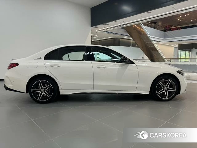 Mercedes-Benz C-class 2024 Белый из Китая, фото 4