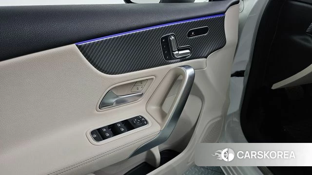 Mercedes-Benz A-Class W177 2024 Белый из Кореи, фото 4