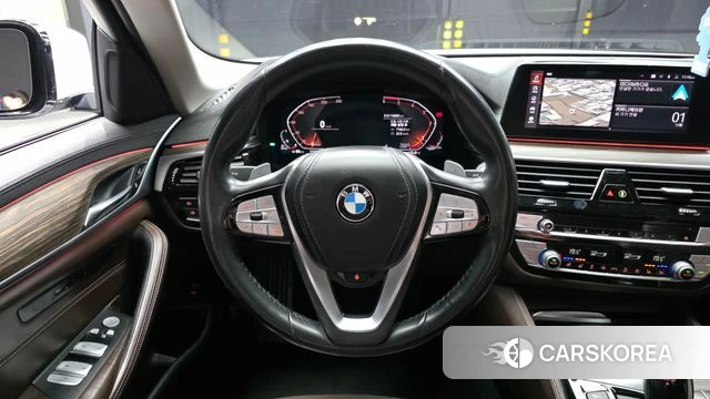 BMW 5 Series (G30) 2019 Белый из Кореи, фото 5